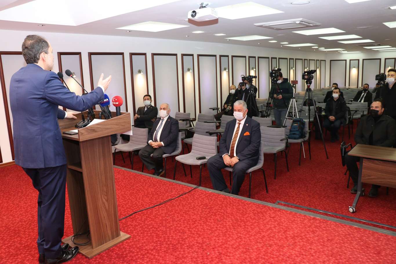 Yeniden Refah Partisi Genel Başkanı Fatih Erbakan